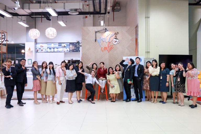 กิจกรรม “คุยสบายๆ… Life สาระ” ครั้งที่ 388 หัวข้อ Outstanding SDU Happy Creator Award รางวัล สุดยอดบุคลากรผู้สร้างความสุขในหน่วยงาน ผู้ที่ได้รับรางวัลบุคลากรต้นแบบที่มีบทบาทโดดเด่นในการส่งเสริมสุขภาวะทางจิตในหน่วยงาน โครงการ Peer Support Network : เครือข่ายเพื่อนพลังบวกสู่การเป็นมหาวิทยาลัยแห่งความสุข SDU SMARTS # 2