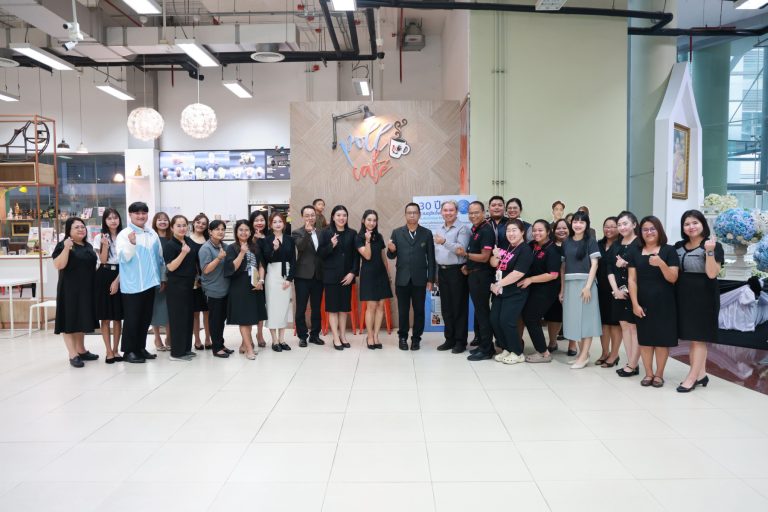 สวนดุสิตโพล ร่วมกับคณะวิทยาการจัดการ จัดกิจกรรม “คุยสบาย ๆ Story Talk One Lab” ครั้งที่ 424(18)         EP.2 “Prompt to Power Classroom ใช้ AI ช่วยคิด ช่วยสอน ช่วยสร้างกิจกรรม“