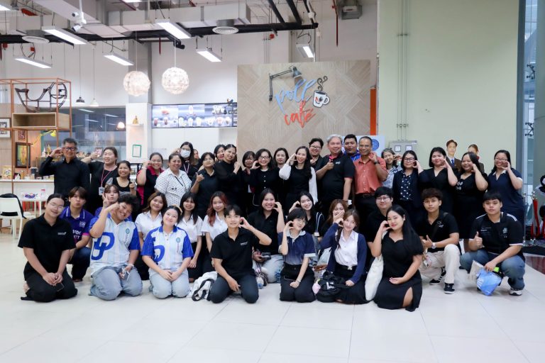 สวนดุสิตโพล ร่วมกับคณะวิทยาการจัดการ จัดกิจกรรม “คุยสบาย ๆ Story Talk One Lab” ครั้งที่ 425(19)         EP.3 “หลักสูตรที่ใช่ โดนใจ Gen Z”