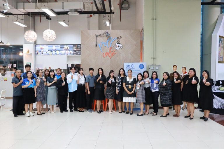 สวนดุสิตโพล ร่วมกับคณะวิทยาศาสตร์และเทคโนโลยี จัดกิจกรรม EP.4 ครั้งที่ 422(16) “Glow Shield Lab: ปฏิบัติการสร้างผิวใส ต้านมลภาวะด้วยคลีนซิ่งสูตรมืออาชีพ“