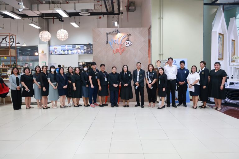 สวนดุสิตโพล ร่วมกับ ศูนย์สนเทศแนะแนวการศึกษาและอาชีพ จัดกิจกรรม “คุยสบาย ๆ… Story Talk One Lab“ ครั้งที่ 432(26) Concept: SDU Opportunity Series: 75 ชั่วโมง…เปลี่ยนโอกาสเป็นอนาคต EP. 2 Learn เรียนรู้จากคนทำงานจริง เสียงจากสถานประกอบการ/หน่วยงาน มองผ่านสายตาหัวหน้างาน