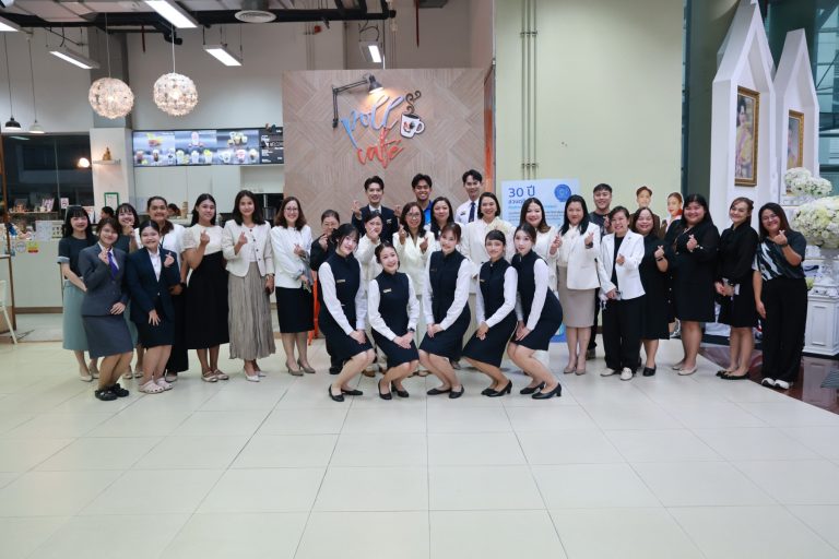 สวนดุสิตโพล ร่วมกับ โรงเรียนการท่องเที่ยวและการบริการ จัดกิจกรรม “คุยสบาย ๆ… Story Talk One Lab“ ครั้งที่ 442(36) Concept: THE EXPERIENCE SERIES ทุกประสบการณ์ มีเรื่องให้ค้นพบ EP. 4 Experience The Blend สัมผัสศิลปะการผสมเครื่องดื่มเพื่อสุขภาพ